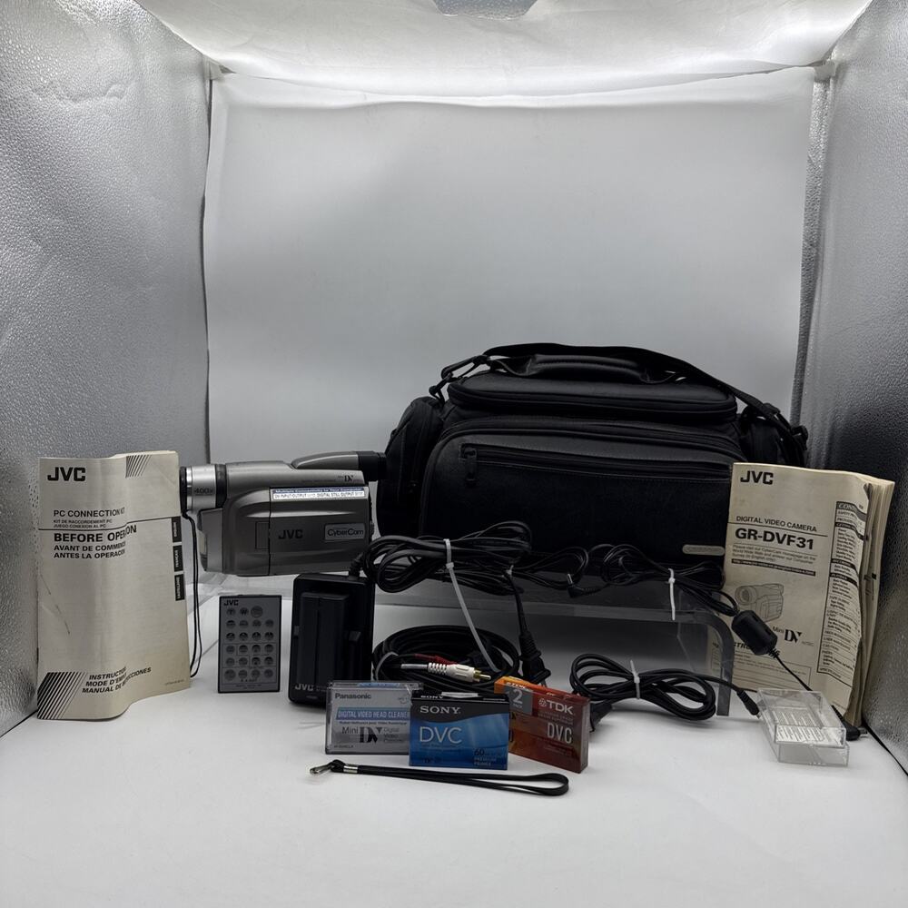 JVC GR-DVF31U CyberCam MiniDV Camcorder Lot w/ Cables Bag Charger (Parts/Repair)